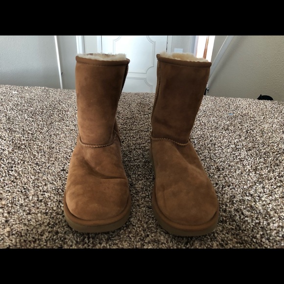 Short classic chestnut UGG boots - Picture 7 of 7